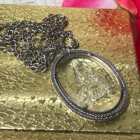 AVON Goddess Diana 1970’s Intaglio Cameo & her dog Silvertone in Avon book - Picture 2 of 5